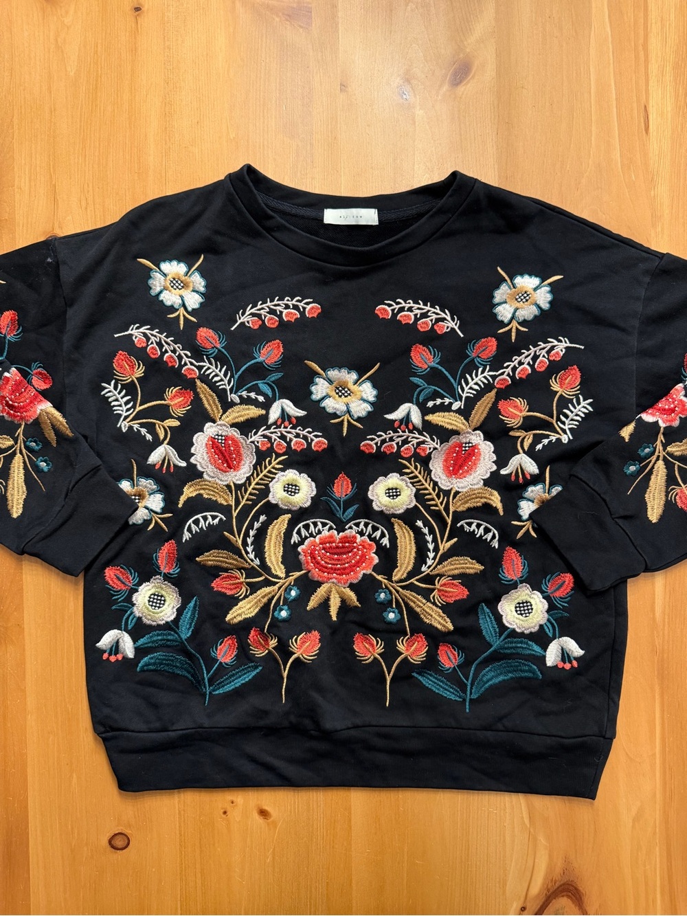 Embroidered Floral Crewneck Sweatshirt - Black, Size Small